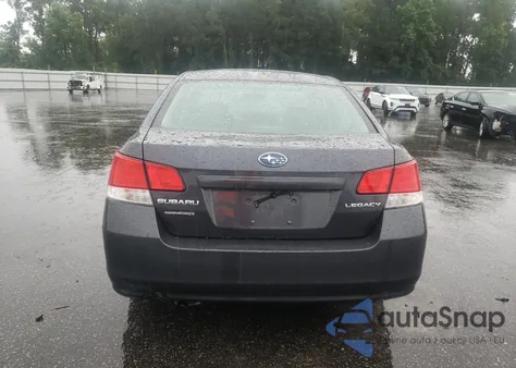 2010 Subaru Legacy 2.5I Premium из США, поврежденный, VIN 4S3BMCG65A3240816